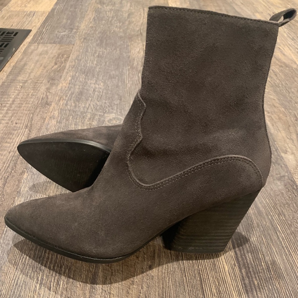 Steve Madden Grey Booties 🖤 Size 8